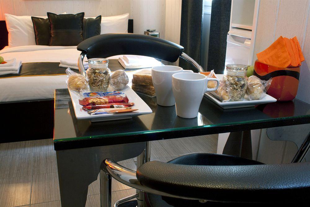 Hostal Oxum Madrid Kamer foto