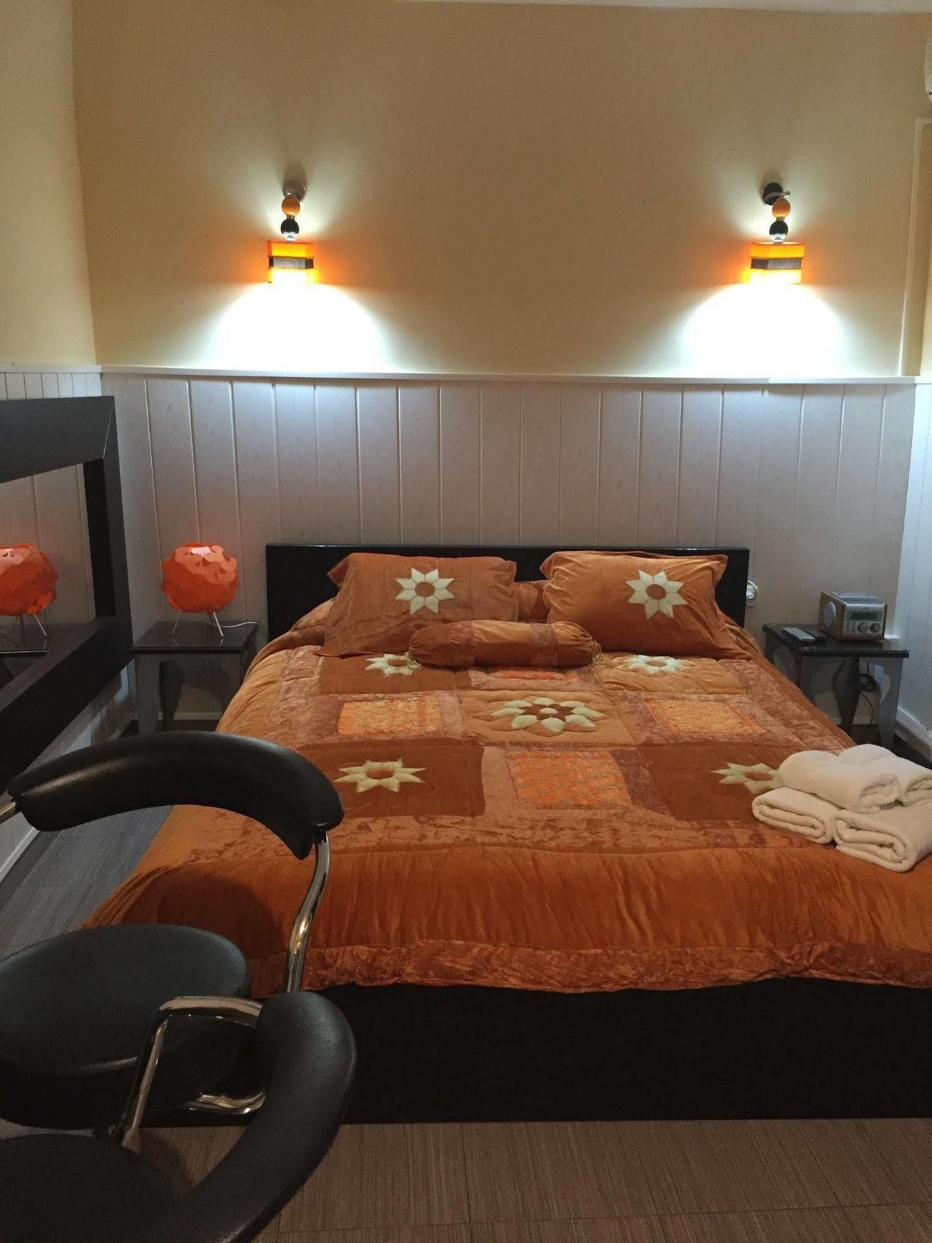 Hostal Oxum Madrid Buitenkant foto