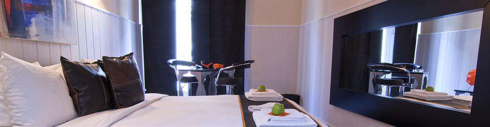Hostal Oxum Madrid Buitenkant foto